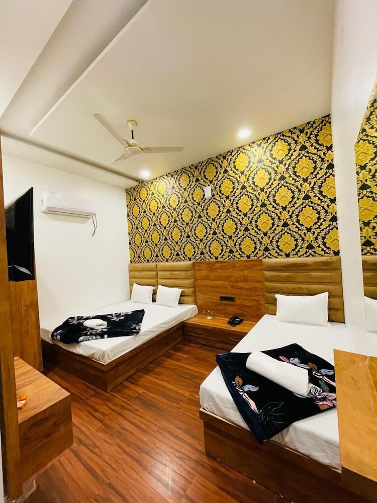 Deluxe Triple Room - Photo 3