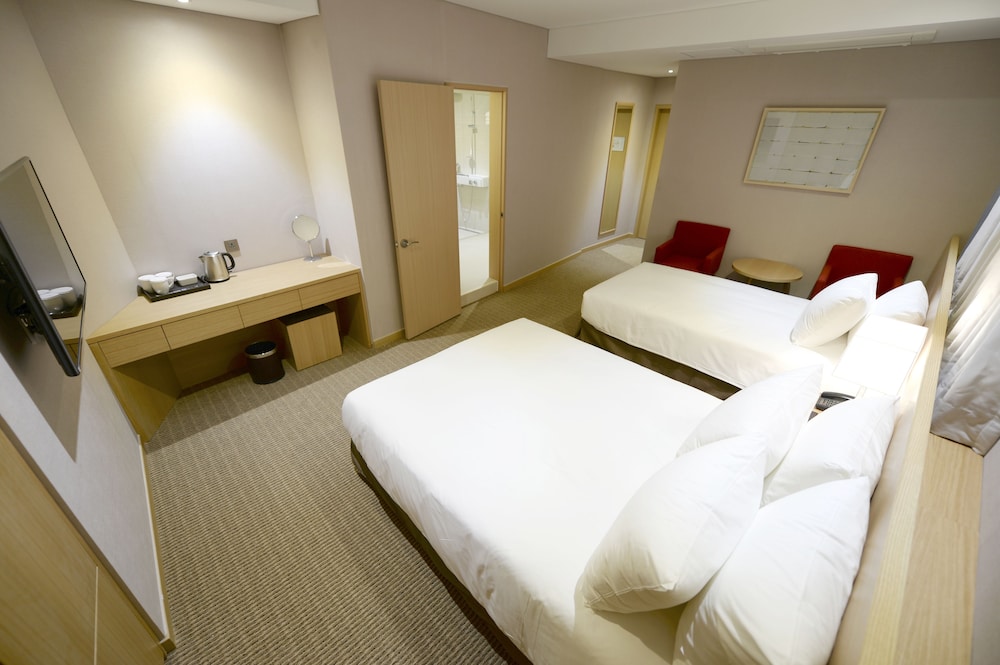 Deluxe Twin Room photo 2