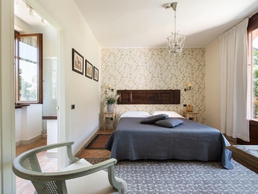 Standard Double Room, Private Bathroom, Garden View photo 2