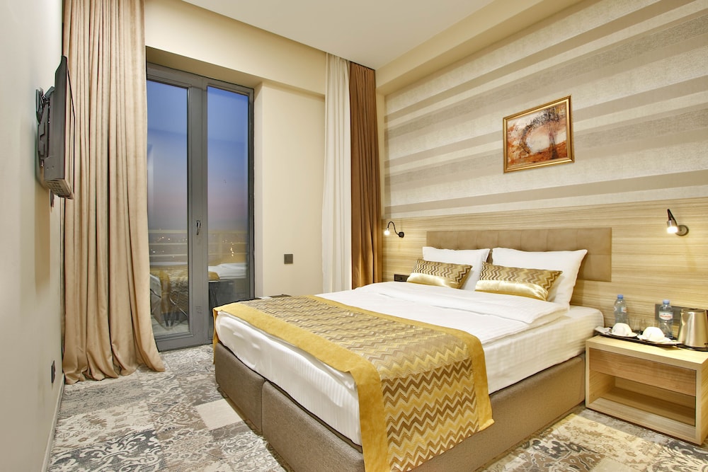 Economy Double Room photo 1