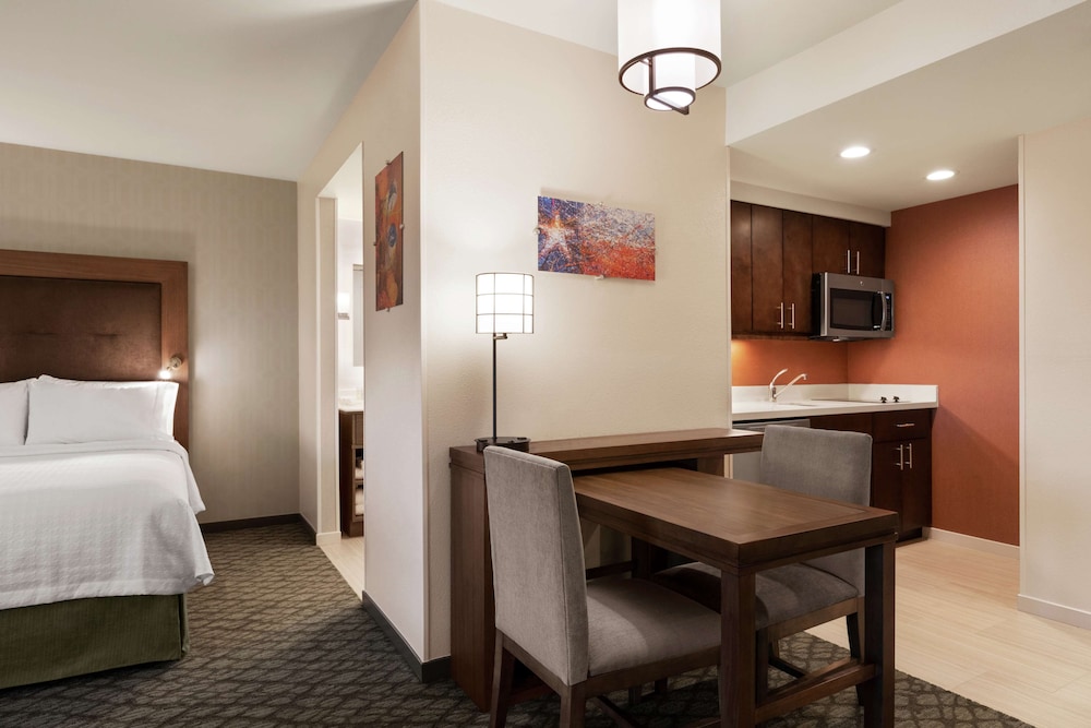 Suite, 2 Queen Beds, Accessible, Bathtub (Mobility & Hearing)