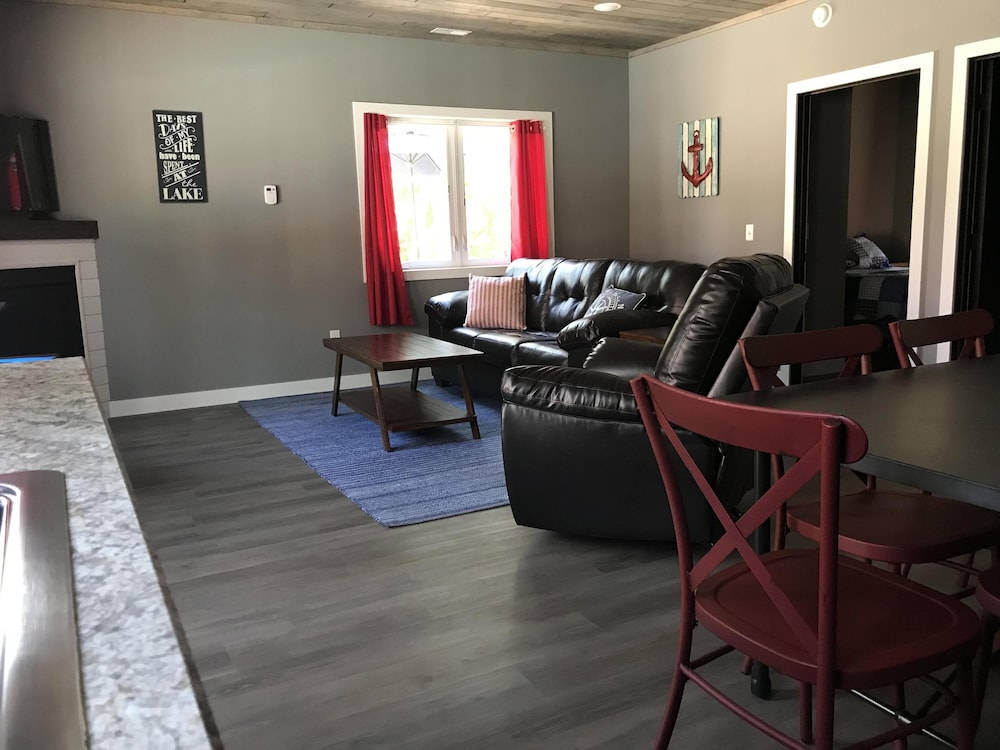 Villa (Brand new 2-bed Villa)