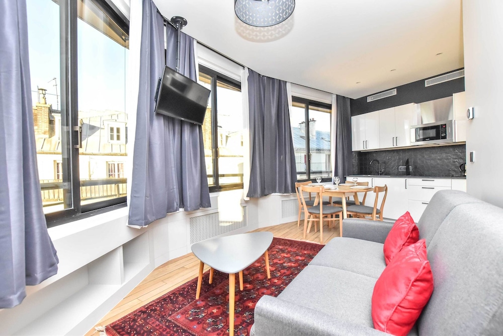 Apartment photo 1
