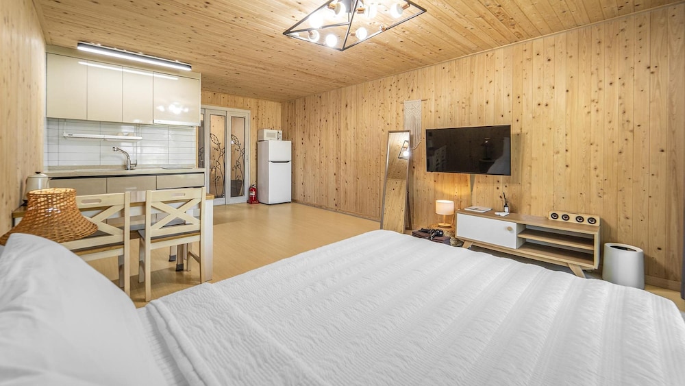 Basic Room, 1 Bedroom (oneroom1) - Photo 3