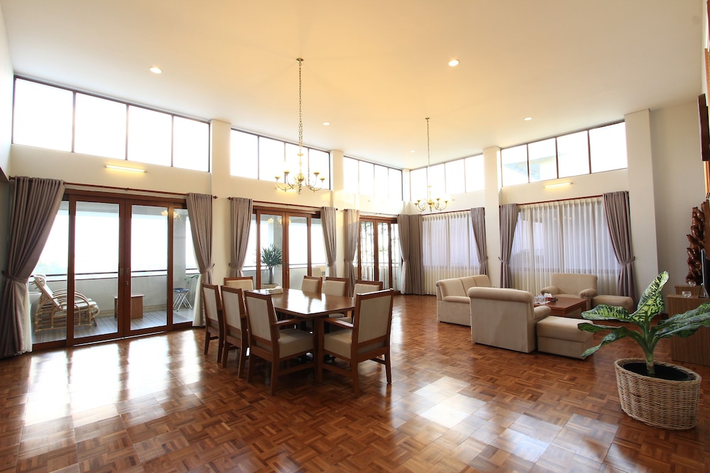Villa, 5 Bedrooms photo 1