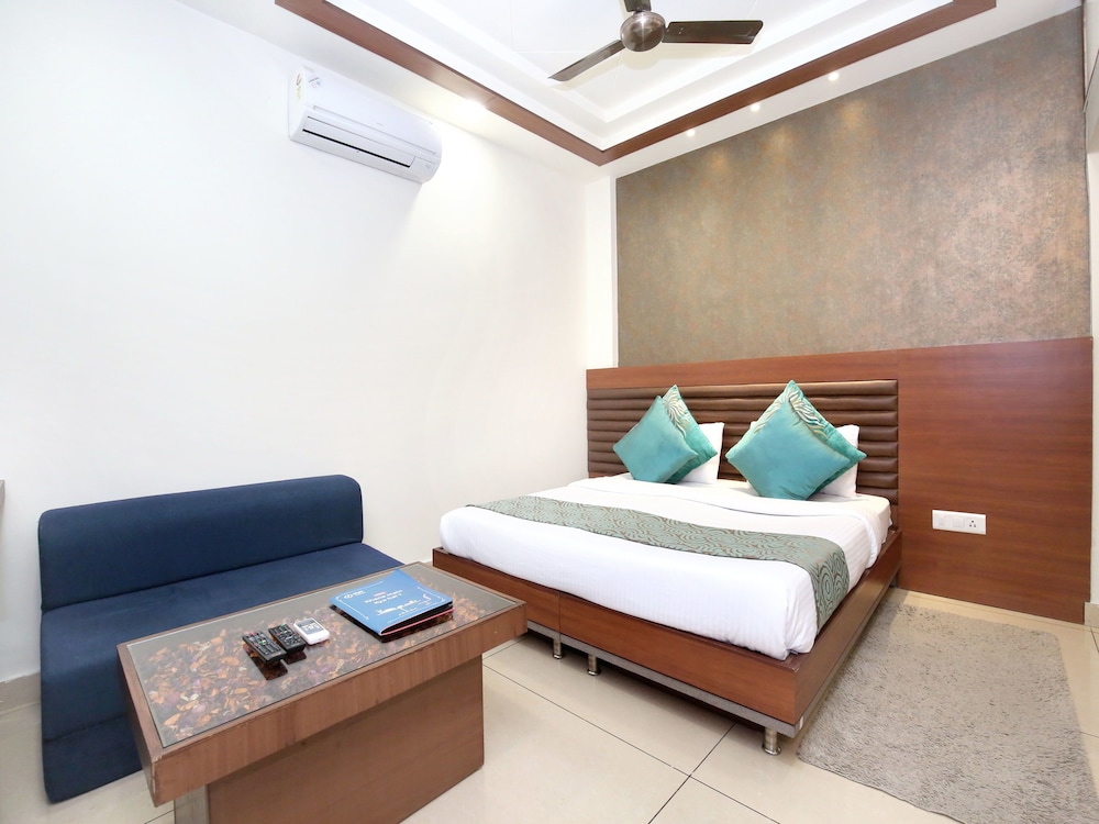 Single Room, 1 King Bed photo 3