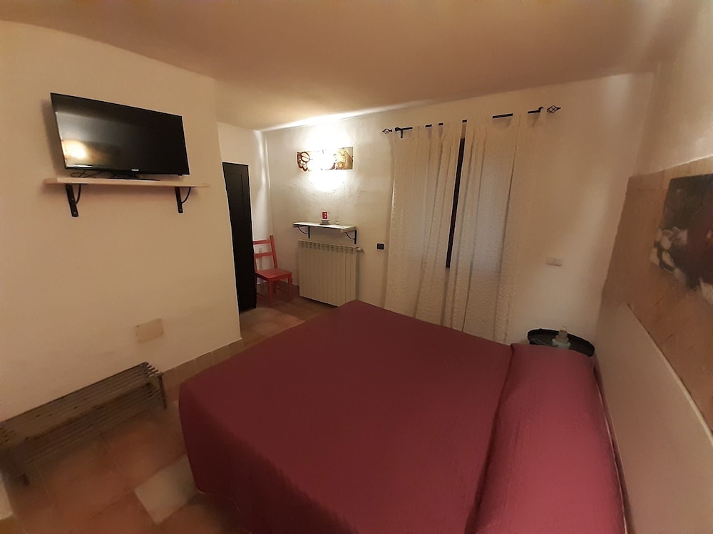 Basic Double Room, 1 Bedroom, Non Smoking, Garden View photo 1