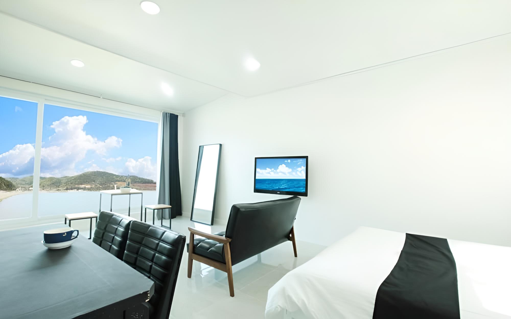 Room (Jasmine (2nd floor ocean view)) - Photo 8