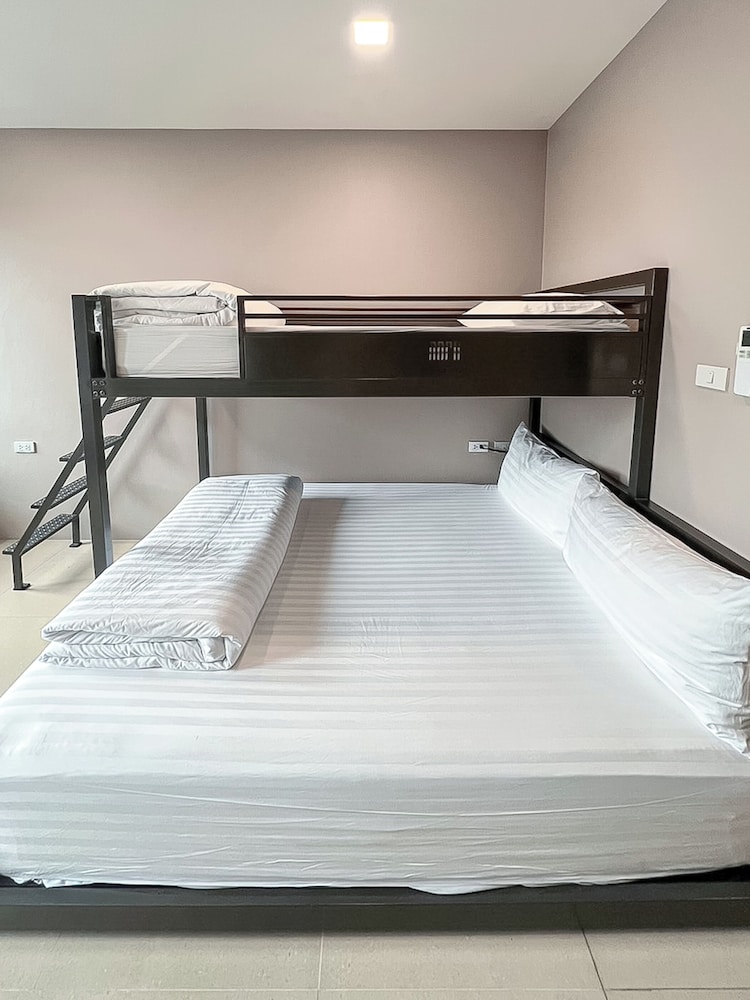 Superior Triple Room photo 2