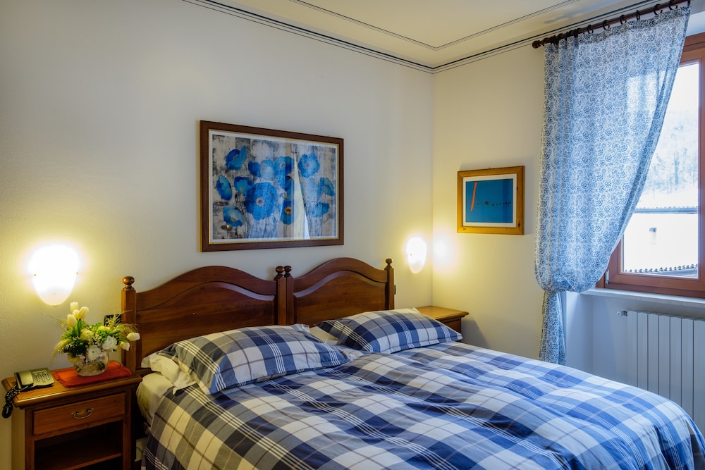 Superior Double or Twin Room photo 3