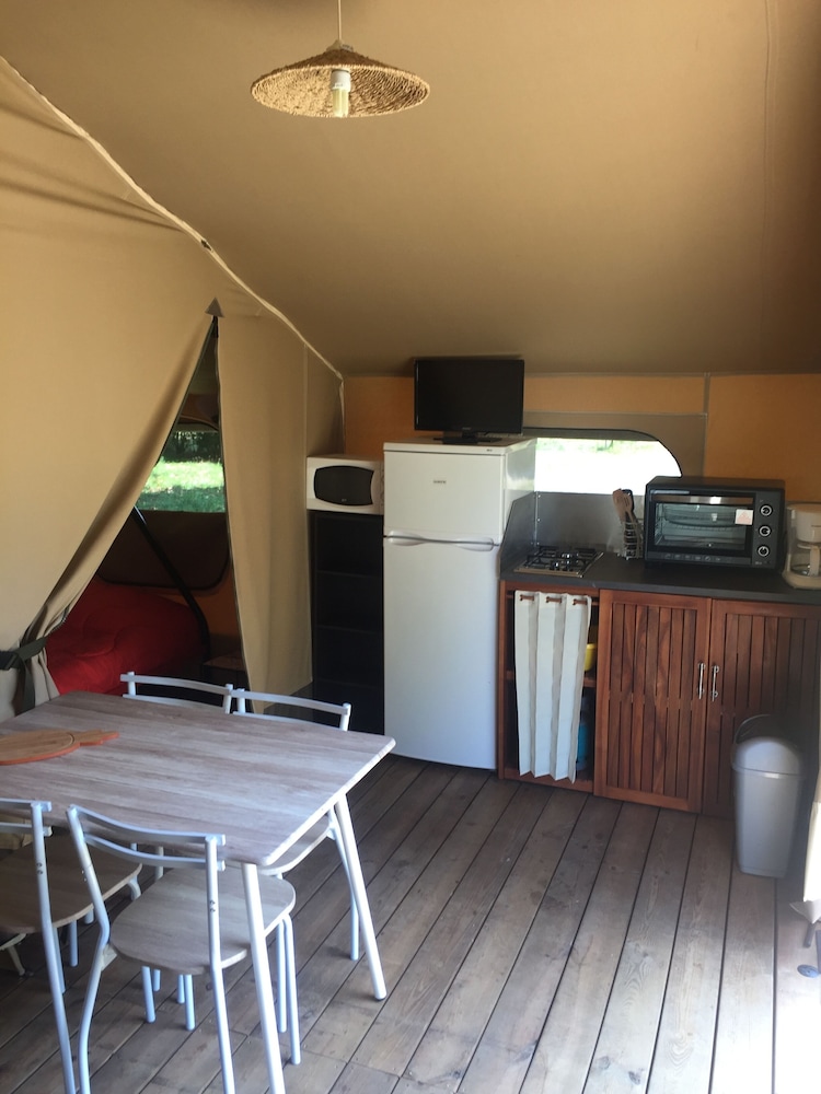 Comfort Tent, Shared Bathroom (Lodge Safari  confort) photo 3