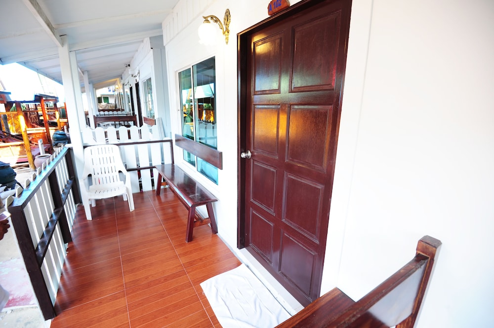 Standard Room (Air Con) photo 2