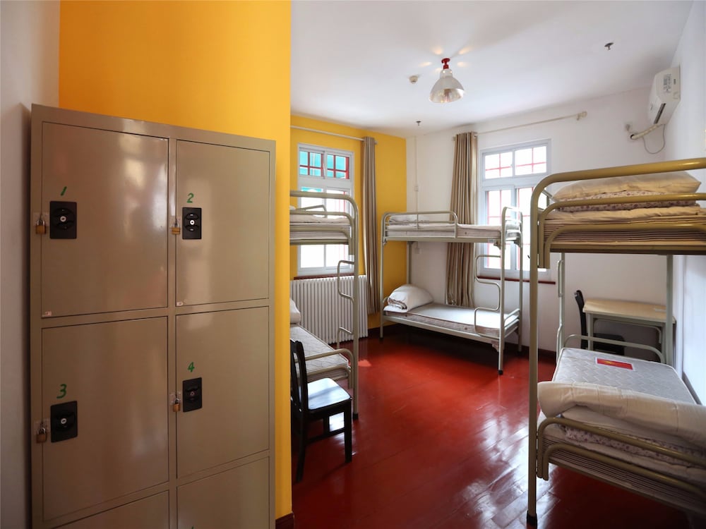Female 6-Beds Dormitory photo 1