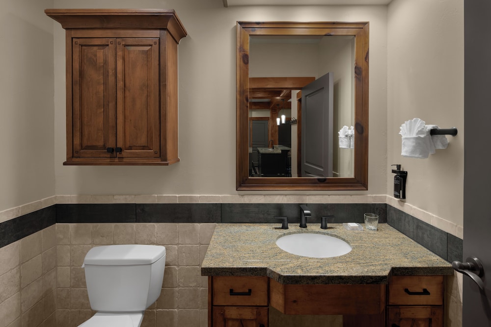 Luxury Suite, 1 Bedroom, Balcony - Photo 4