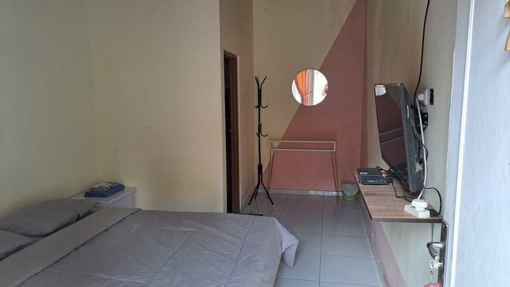 Standard Room - Photo 1