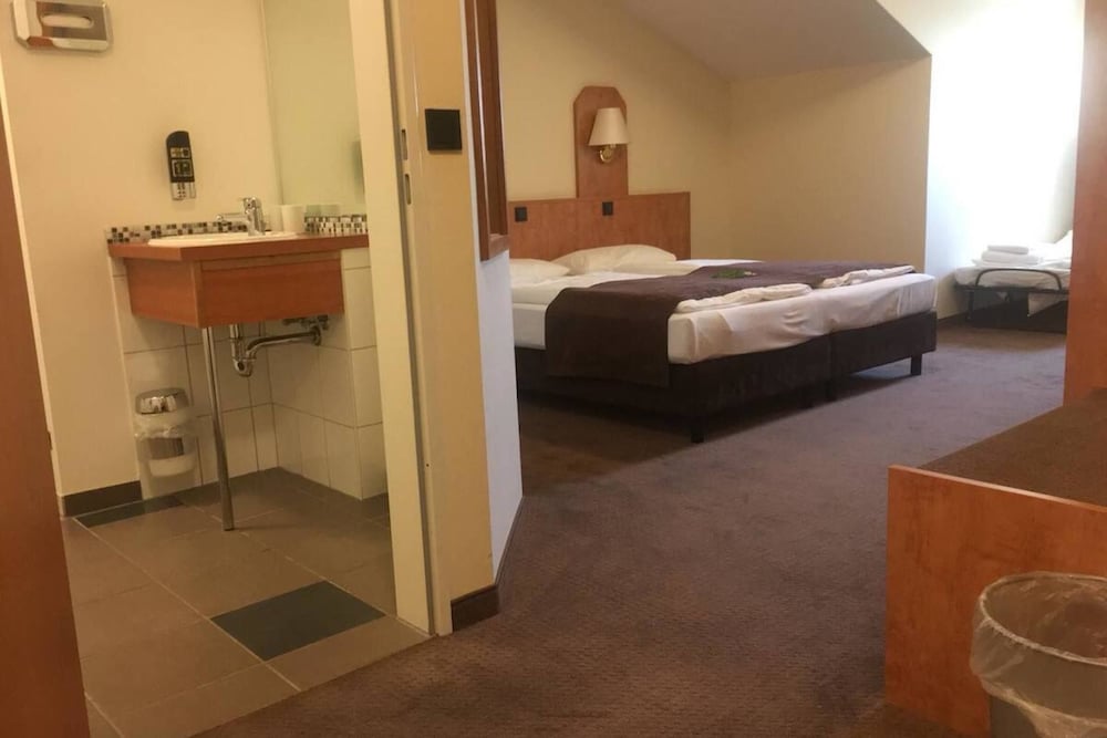 Family Quadruple Room photo 3