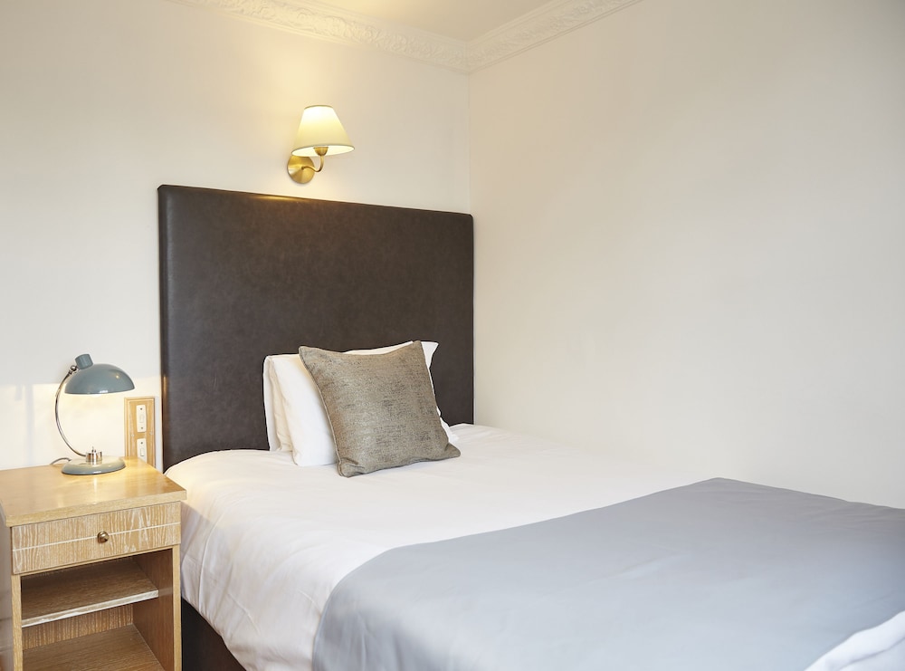 Single Room - Photo 2