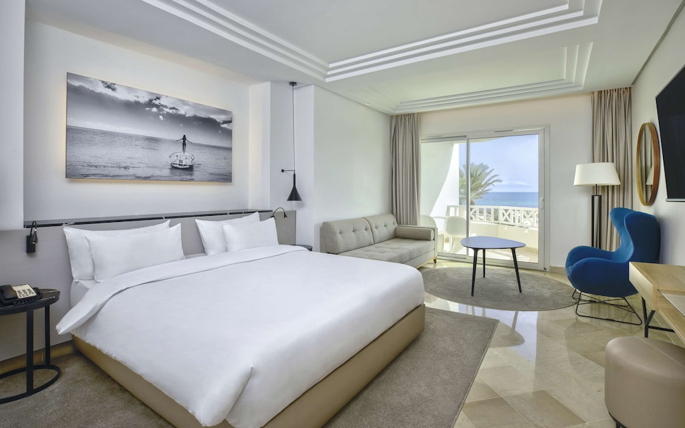 Premium Room, Balcony - Photo 6