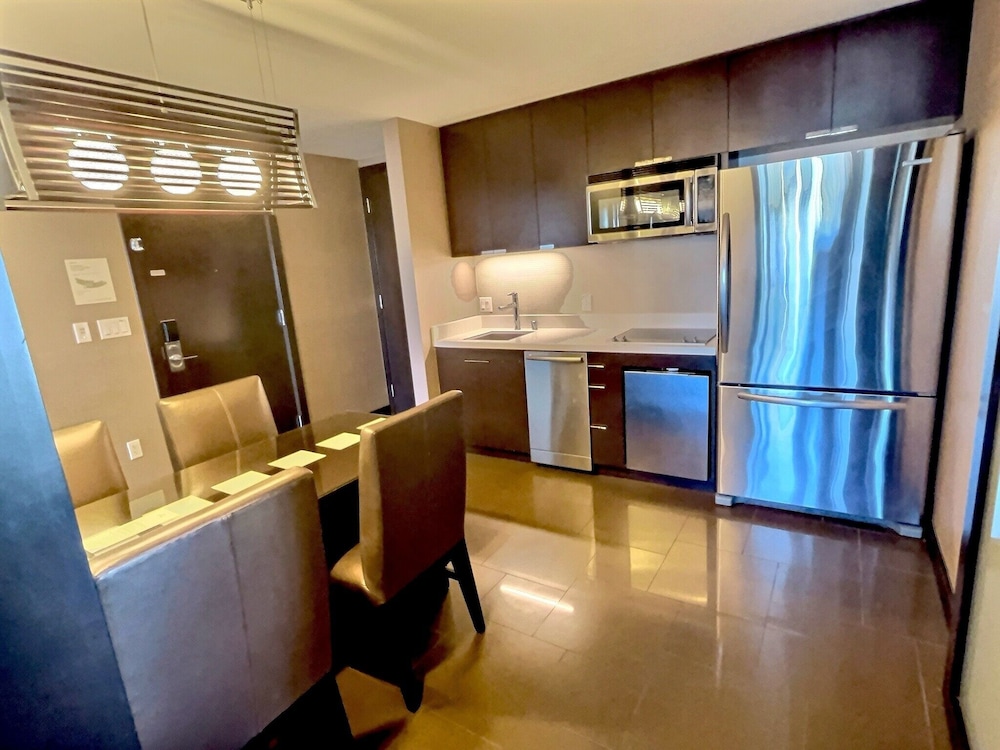City Corner 1 BR - Photo 14