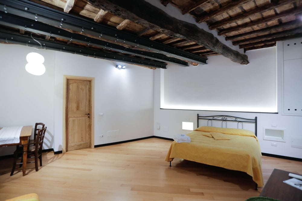 Economy Double Room photo 1