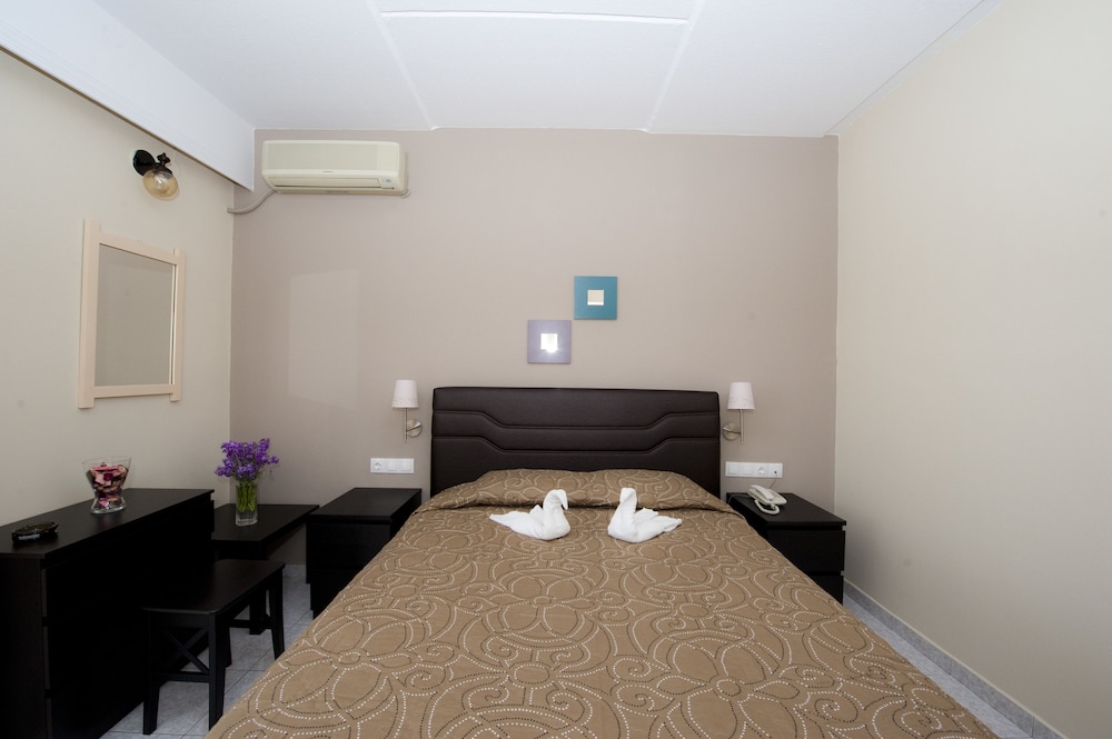 Superior Double Room, City View photo 3