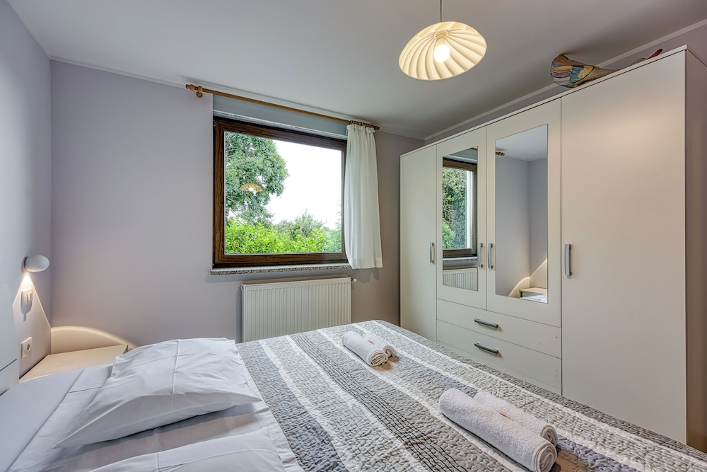Family Apartment, Multiple Bedrooms (Cesar's Karst Apartment Ruj) photo 1