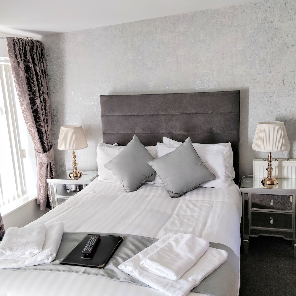 Standard Triple Room, Ensuite photo 1