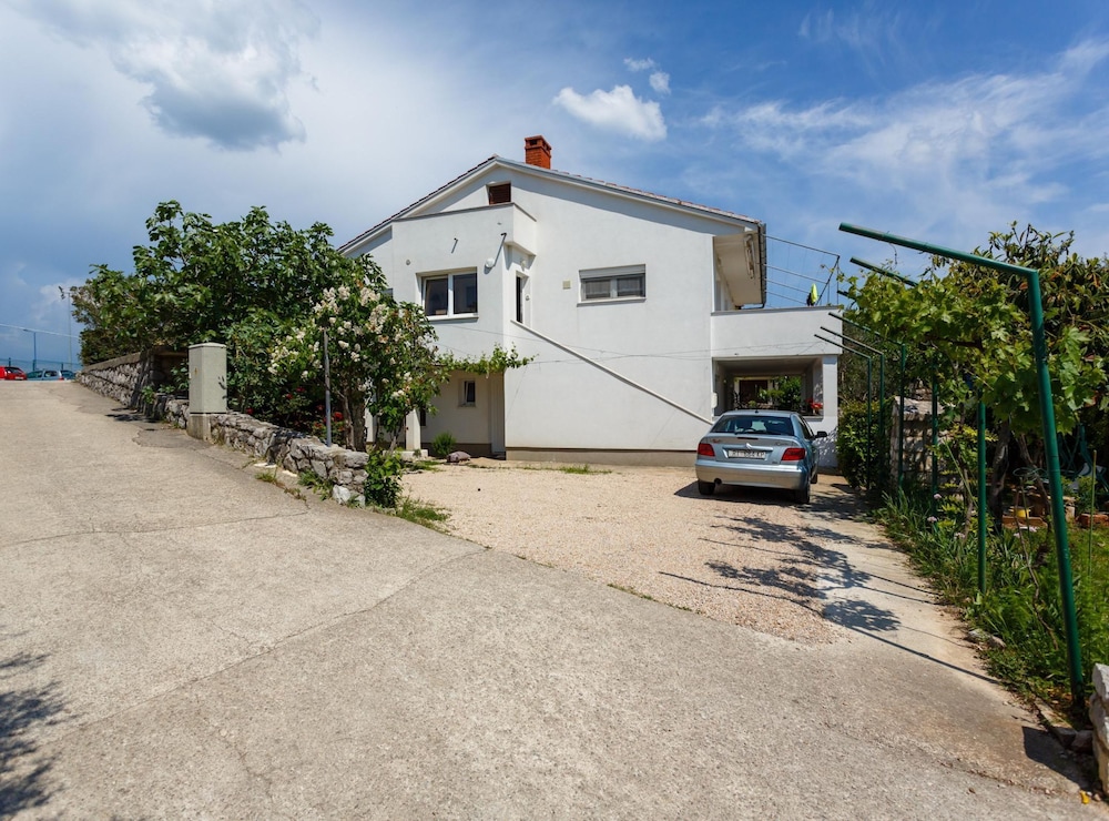 Apartment (Two Bedroom Apartment with Terrace)