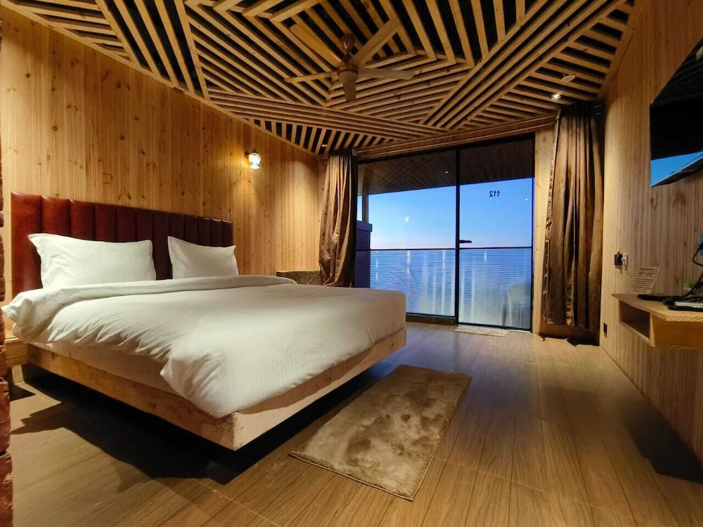 Deluxe Room - Photo 1