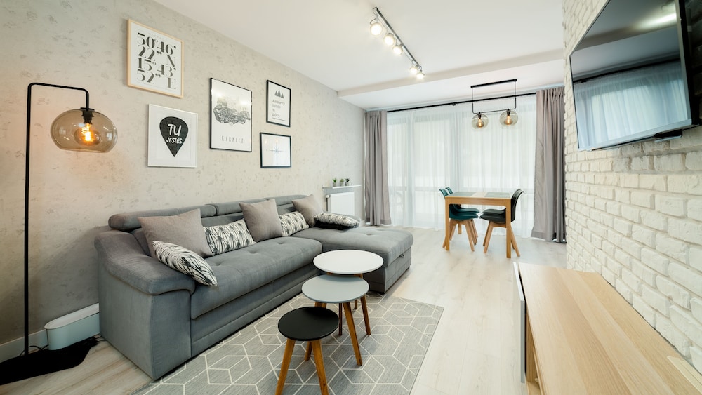 Apartment (56)