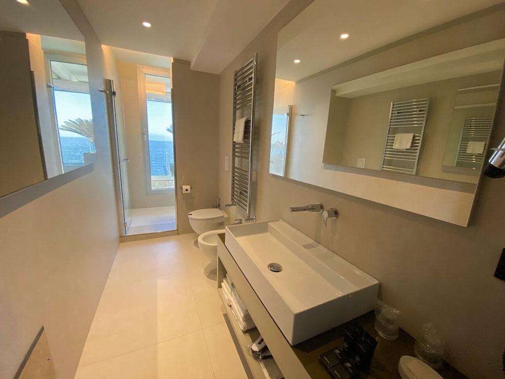 Exclusive Suite - Photo 12
