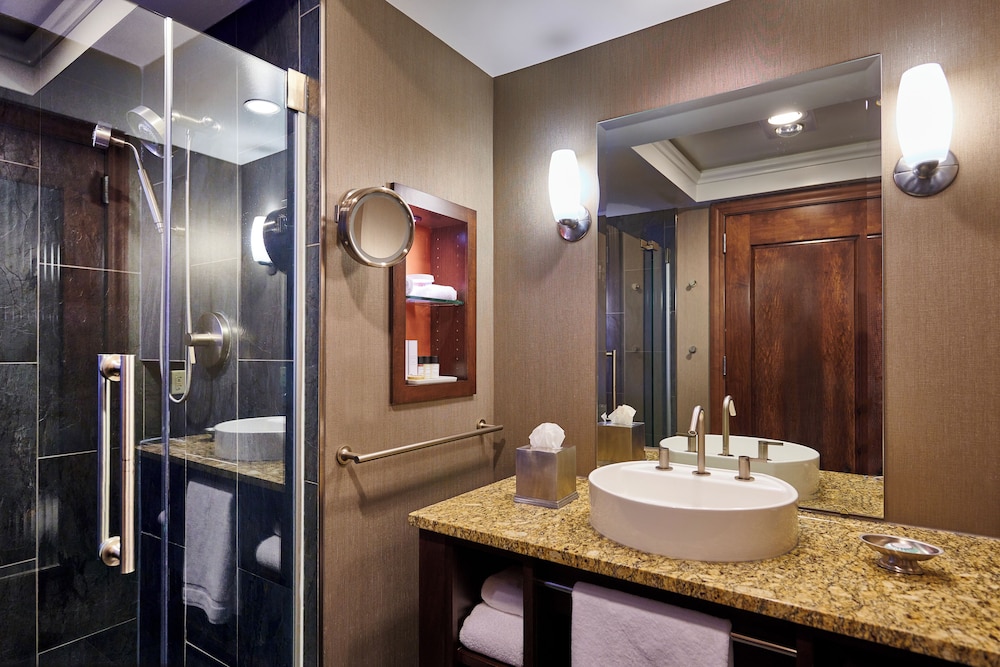 Deluxe Room, 2 Queen Beds, Golf View