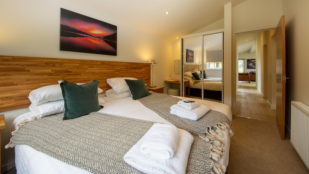 Appin Lodge, sleep 6, pet friendly photo 3