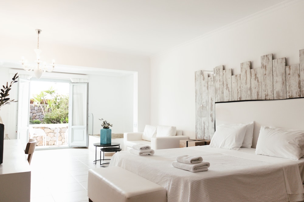 Junior Suite, Hot Tub - Photo 10