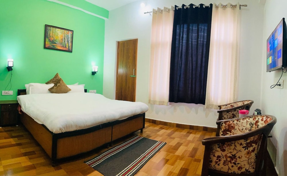 Standard Double Room, City View