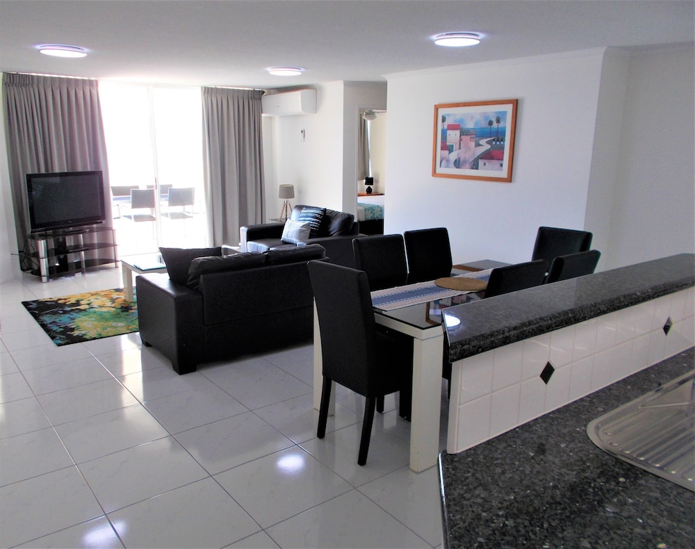 2 Bedroom Partial Ocean View - Photo 11