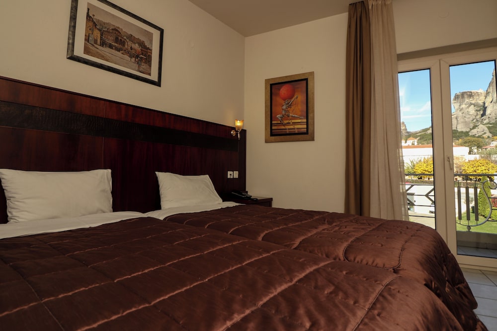 Double or Twin Room (Meteora View) photo 2