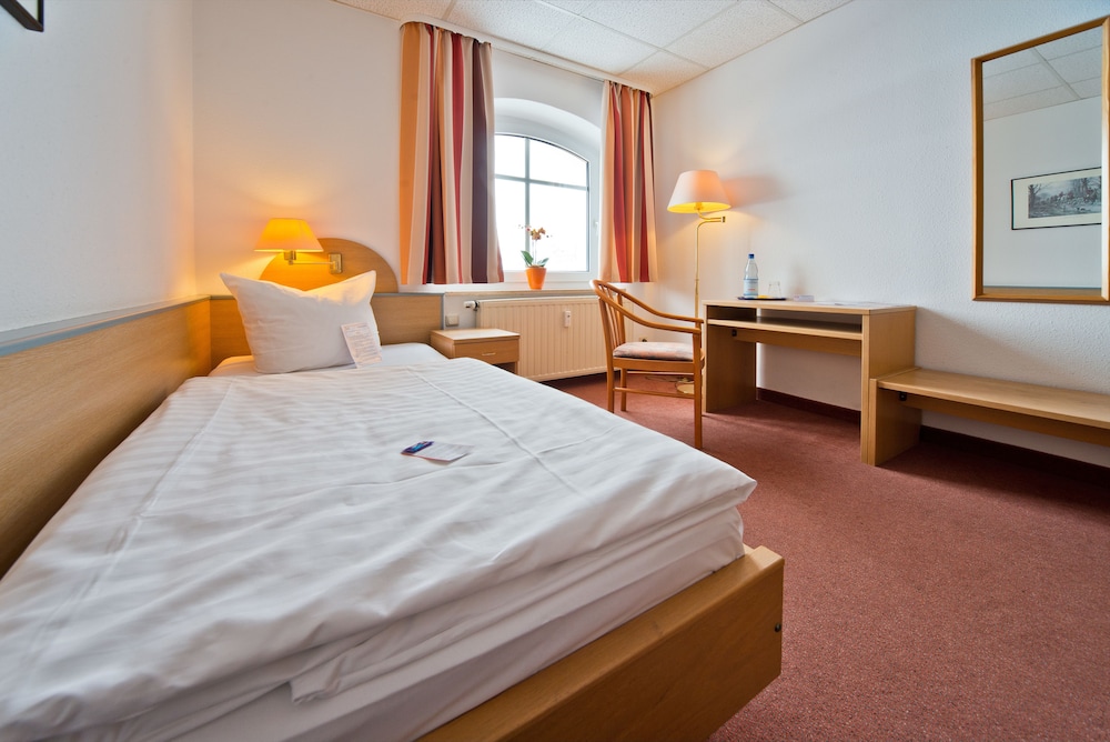Single Room photo 3
