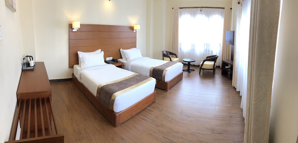 Standard Double or Twin Room, 2 Double Beds, Mountain View photo 2