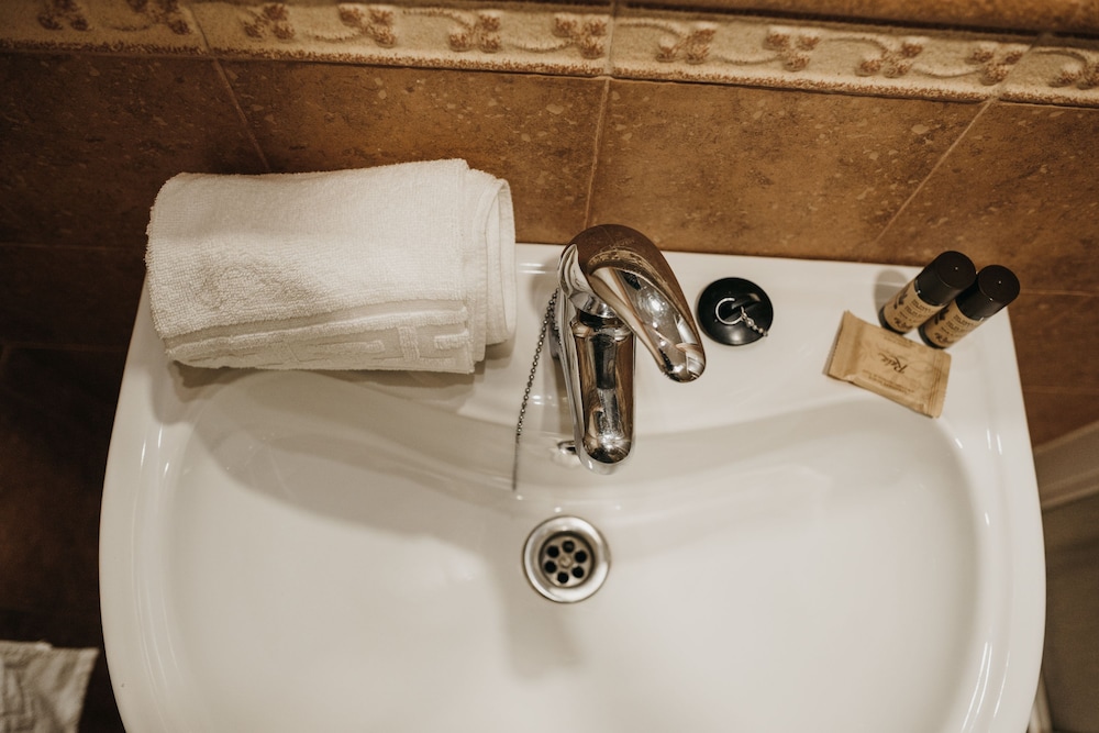 Superior Double or Twin Room - Photo 6