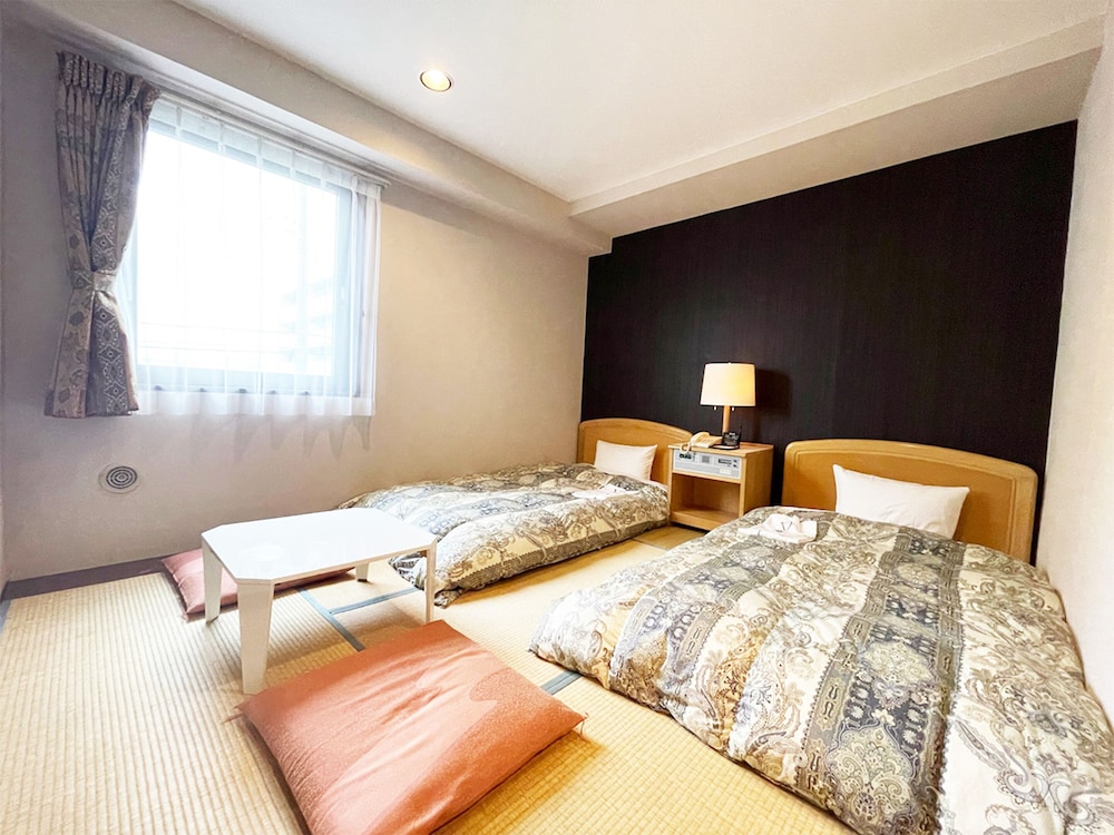 [Non-Smoking] Japanese Style Twin Room