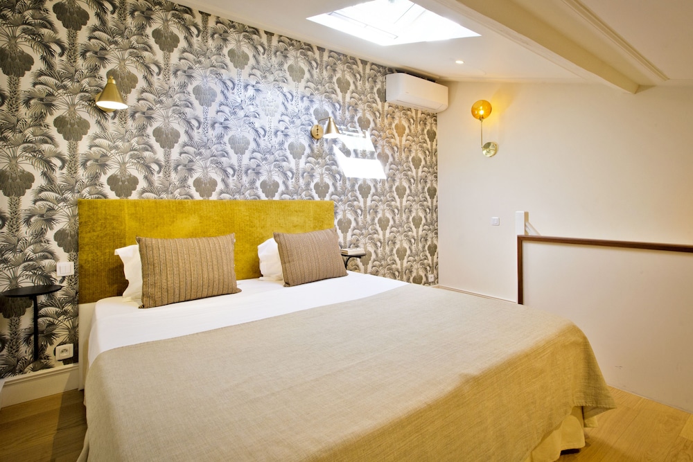 Classic Room, City View