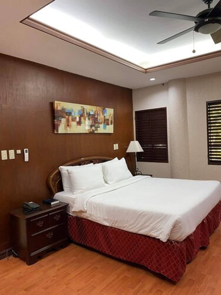 Executive Suite photo 1