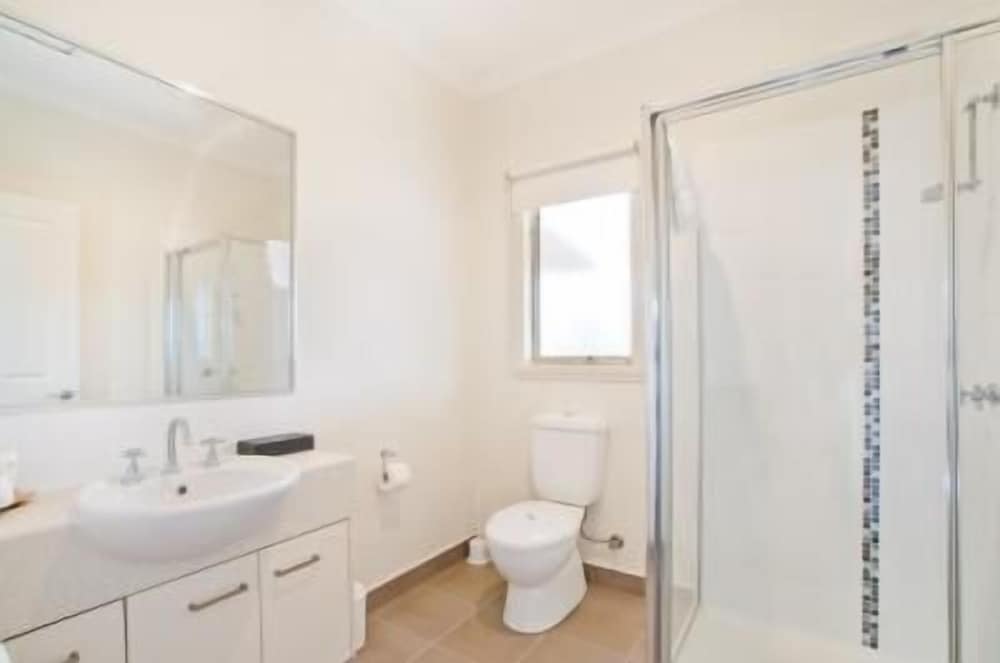 Wyndham 2 - Two Bedrooms Villa photo 3