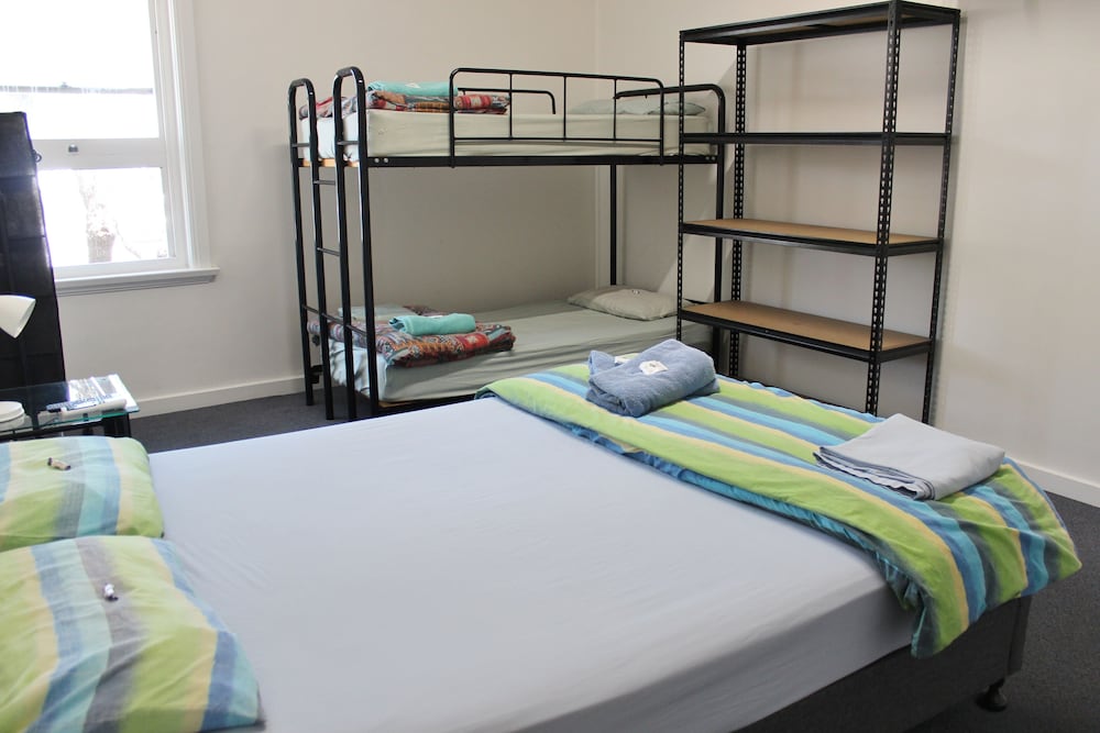 Family Quadruple Room, 1 Bedroom, Shared Bathroom photo 1
