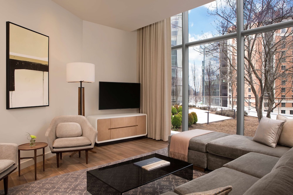 Avenue Suite, 1 Bedroom thumbnail 5