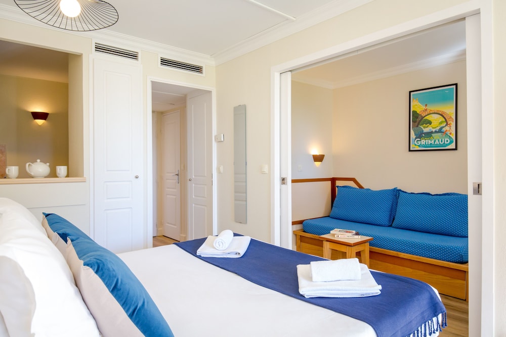 Standard Triple Room photo 3