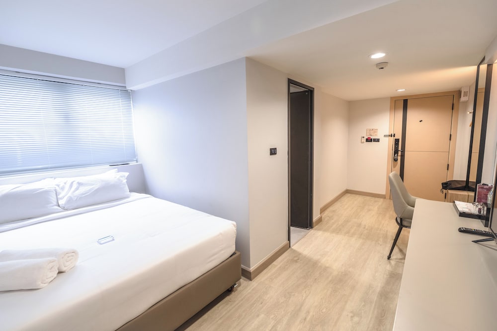 Standard Double Room, City View photo 1