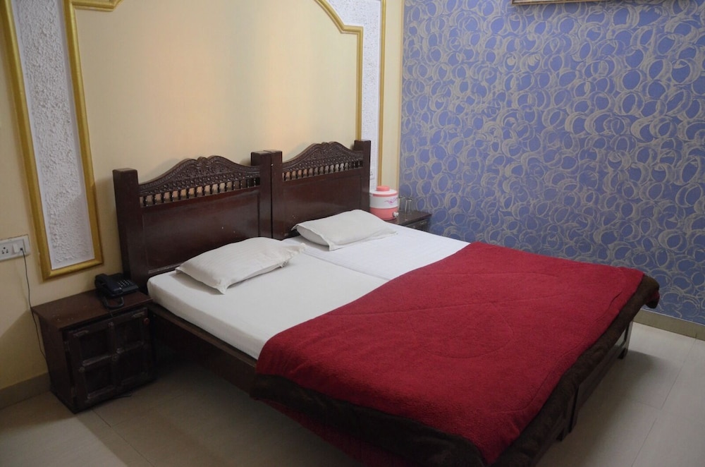 Deluxe Room - Photo 2