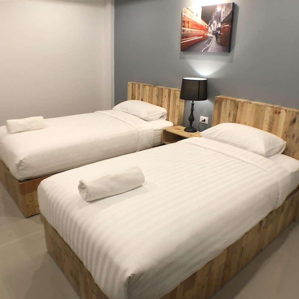 Basic Twin Room